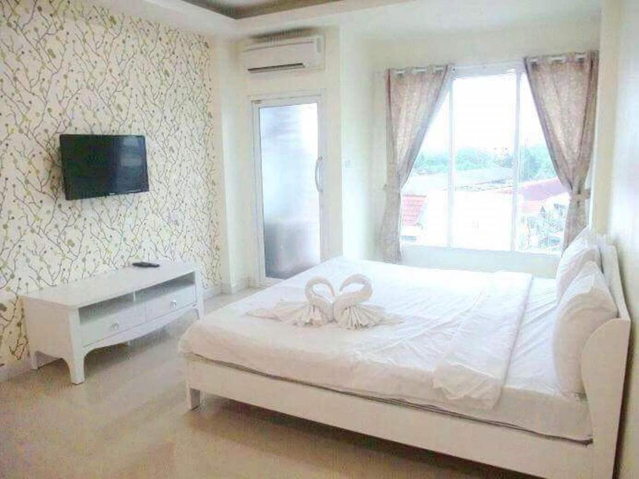 Like Residence I Сураттхани Экстерьер фото